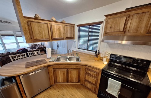 Needles House | Havasu-per Fun Time at Lake Havasu