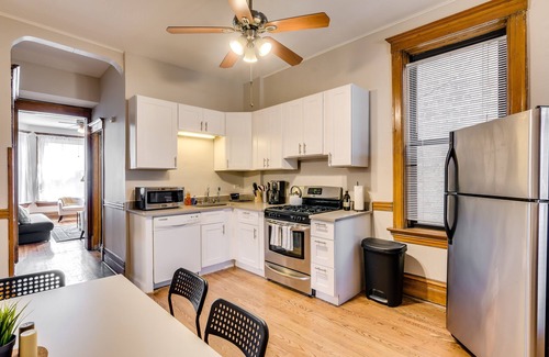 Wicker Park Apartment | Have It all! Convenient Yet Calm, Low Key and Lively by RedAwning