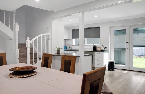 Hamlyn Heights House | Haven At Heights/Holiday or Corporaten