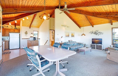 Copalis Beach House | Haven Hideaway - Ocean Views from Every Room