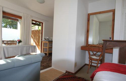 Onrus Apartment | Haven of Peace and Garden Cottage
