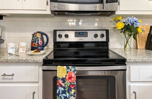 Durham House | Haven of Rest 3BR near Duke, RDU, RTP w EV Charger by RedAwning