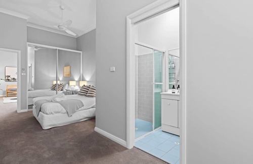 Newcastle West Apartment | Haven on Hunter | 500m to Civic Theatre