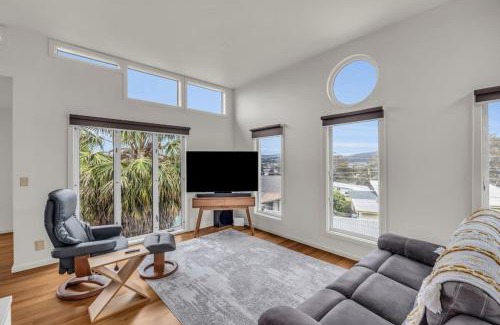 Merimbula House | Haven on the Headland