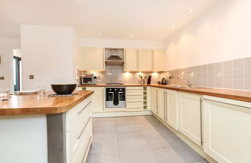 Carnon Downs Cottage | Haven (pet friendly) - 5 star self catering cottage