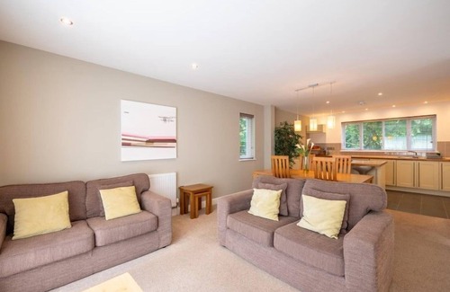Carnon Downs Cottage | Haven (pet friendly) - 5 star self catering cottage