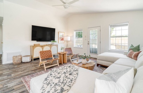 Seaspray House | Havenly by AvantStay | Walk to Miramar Beach