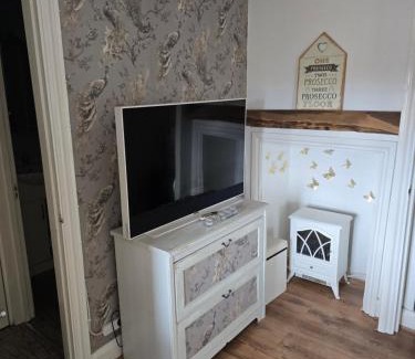Rochester East Ward Apartment | Havisham Studio Flat Rochester ME1 1XZ