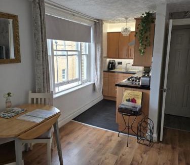 Rochester East Ward Apartment | Havisham Studio Flat Rochester ME1 1XZ