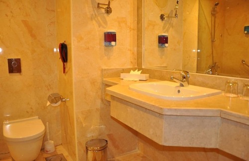 Al Ahyaa Hotel | Hawaii Caesar Dreams Resort & Aqua Park