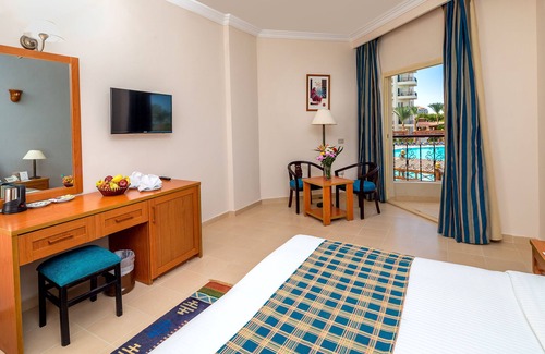 Al Ahyaa Hotel | Hawaii Le Jardin Aqua Park Resort - Caters to Couples