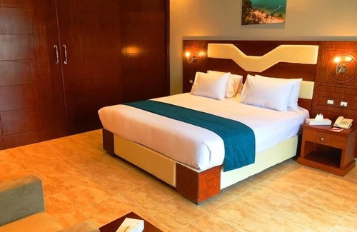 Al Ahyaa Hotel | Hawaii Paradise Aqua Park Resort - Families and Couples Only