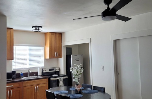 Makaha Apartment | Hawaii Studio directly across the street from the Ocean in the west side!