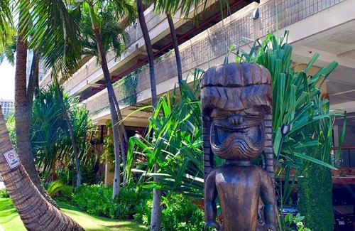 McCully - Moiliili Condo | Hawaiian Monarch 1804 Condo by RedAwning