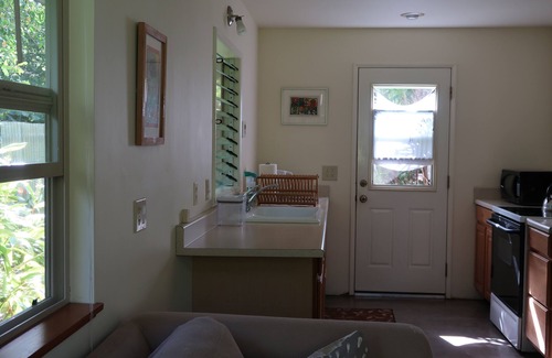 Kapaau Cottage | Hawaiian Tropical Garden Hideaway Cottage. Hawi /Kapaau