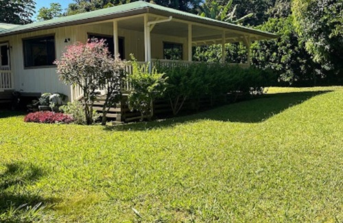 Hawi House | Hawi Hideaway, quiet home in small country town