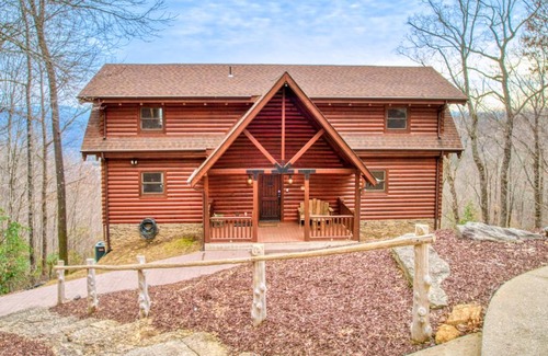 Lake Lure House | Hawk's View Log Cabin
