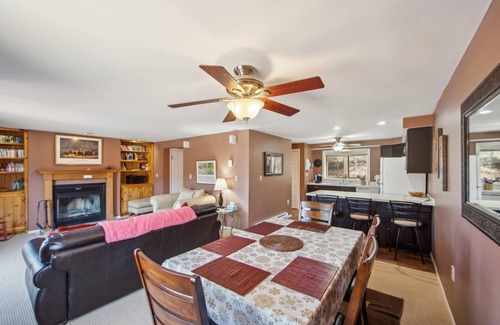 North Creek House | Hawkeye 21e - Spacious Townhome For Families 2 Bedroom Townhouse by The Summit at Gore Mountain