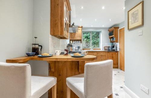 Baslow House | Hawkfield