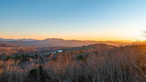 Morganton House | Hawksnest