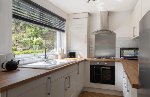 Haworth House | Haworth Haven Cottage - with Garden and Summerhouse