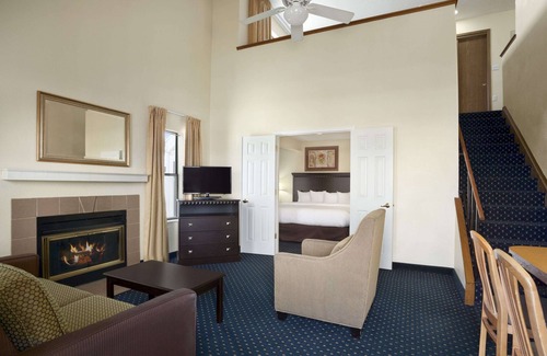 Fort Wayne Hotel | Hawthorn Extended Stay by Wyndham Fort Wayne