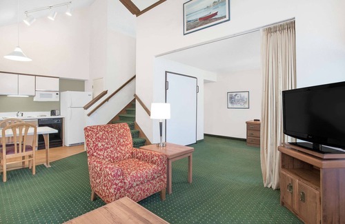 Allouez Hotel | Hawthorn Extended Stay by Wyndham Green Bay