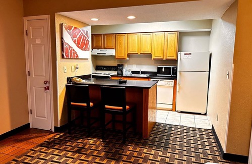 Wichita Hotel | Hawthorn Extended Stay by Wyndham Wichita