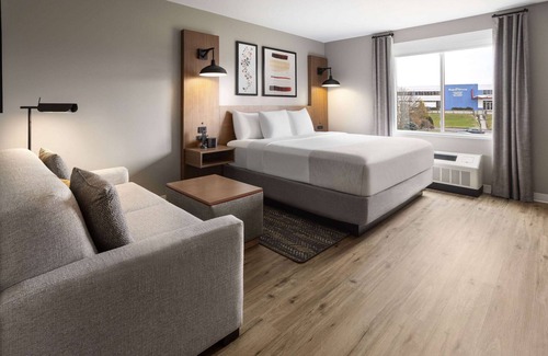 Williston North Hotel | Hawthorn Extended Stay by Wyndham Williston/Burlington