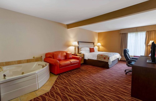 Fogelsville Hotel | Hawthorn Suites by Wyndham Allentown-Fogelsville