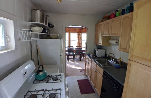 Raymond Cottage | Hawthorne Cottages Lakeside