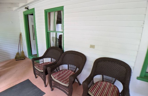 Raymond Cottage | Hawthorne Cottages Outpost