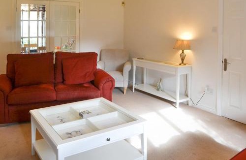 Amble House | Hawthorne House