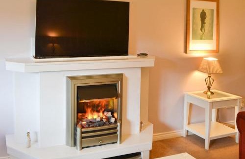 Amble House | Hawthorne House