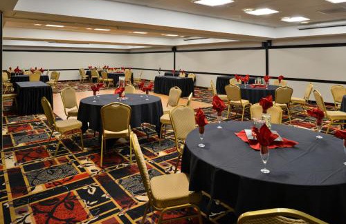 Winston - Salem Hotel | Hawthorne Inn & Conference Center