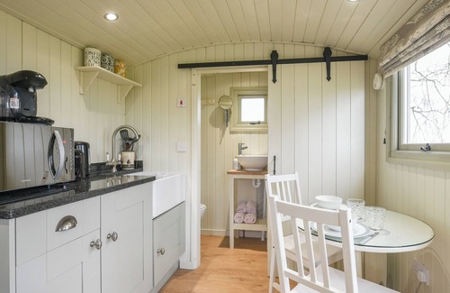 Nordley Cottage | Hay and Hedgerow Glamping