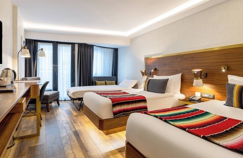 Old Town Hotel | HAY Hotel Alsancak