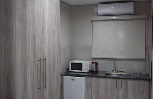 Braamfontein Hotel | Hayat Hotel 94Juta