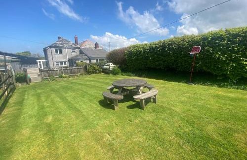 Camelford House | Haycombe Cottgae 3 bed Sleeps 5