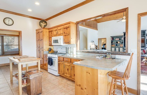 Hayesville House | Hayesville Home w/Hot Tub + Mountain Views!