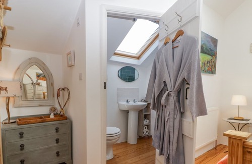 Kington House | HAYLOFT, pet friendly, character holiday cottage in Almeley