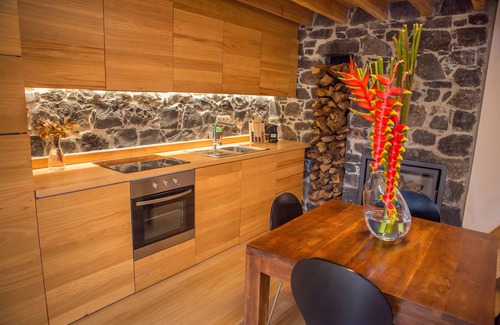 Calheta Cottage | Hayloft Verdelho, comfort and elegance in an atmosphere of tranquility