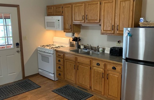Hayward House | Hayward Area - Lost Land Lake - Shore-side escape!