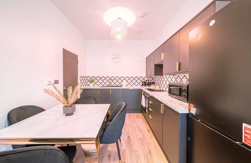 Ainley Top Apartment | Hayy ApartHotels Stanley Mill Deluxe