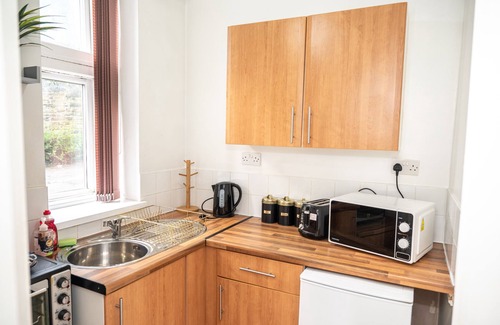 Huddersfield Apartment | Hayy Comfortable Studio Huddersfield