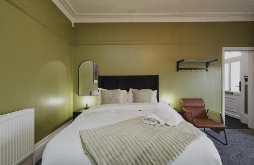 Huddersfield Apartment | Hayy Studio Quiet Comfy Connected