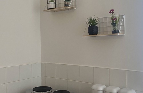 Huddersfield Apartment | Hayy Stylish Studio Huddersfield