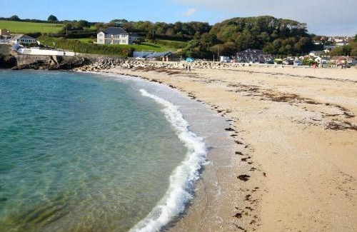 Maenporth House | Hazel Barn