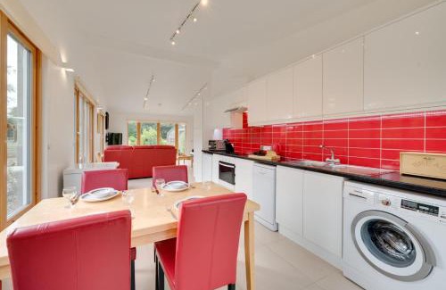 Etchinghill House | Hazel Barn