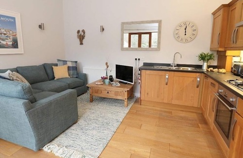 Maenporth Cottage | HAZEL BARN, pet friendly, character holiday cottage in Falmouth